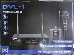Xmax DVL-1 Handheld and Lapel Variable Frequency Cordless Microphone System